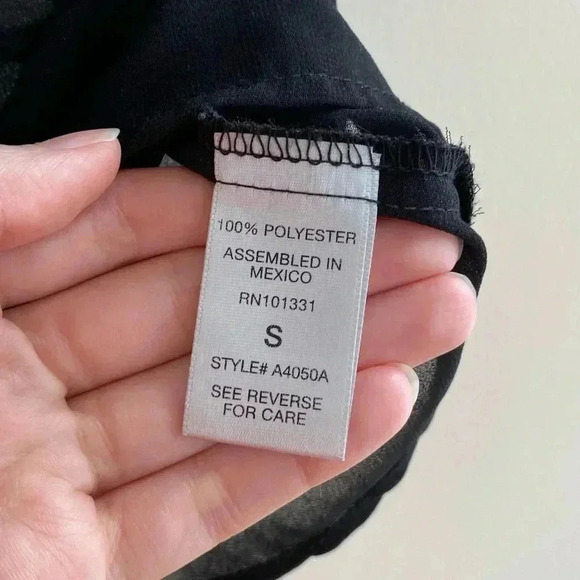 Charlotte Russe Geometric Pattern Tank Top with Gold Stud Detail, Size Small - Picture 5 of 9